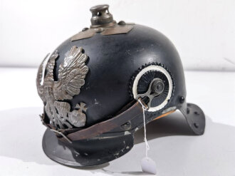 1.Weltkrieg Preussen, feldgrauer Helm für Mannschaften Jäger zu Pferd. Zusammengestelltes Stück, neuzeitlich lackiert, Innenfutter ebenfalls neu. Helmadler hat nur einen Splint