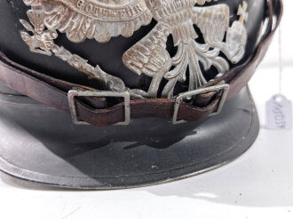 1.Weltkrieg Preussen, feldgrauer Helm für Mannschaften Jäger zu Pferd. Zusammengestelltes Stück, neuzeitlich lackiert, Innenfutter ebenfalls neu. Helmadler hat nur einen Splint
