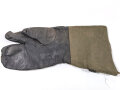 Paar Handschuhe für Kradfahrer der Wehrmacht. Getragenes Paar mit Reichsbetriebsnummer, datiert 1944