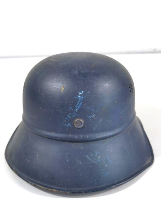 Stahlhelm Luftschutz. Guter Zustand, Farbfrisches Stück , Kinnriemen und Innenfutter aus Ersatzmaterial