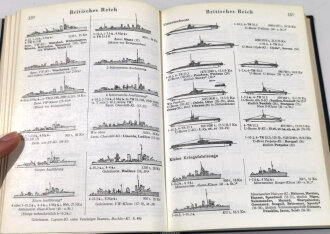 "Taschenbuch der Kriegsflotten 1943/44", Neuauflage 1974,  ca. 590 Seiten, gebraucht, aus Raucherhaushalt