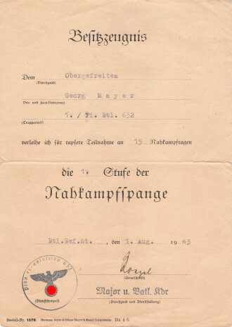 Besitzzeugnis zur Nahkampfspange 1. Stufe ( Bronze ) eines Obergefreiten im 1. / Pionier Bataillon 632, Urkunde gefaltet und an den Seiten minimal eingerissen