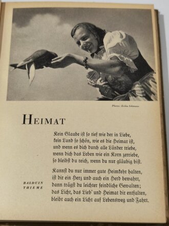 "Heimat und Front", datiert 1943, 190 Seiten, DIN A5, aus Raucherhaushalt, gebraucht und fleckig