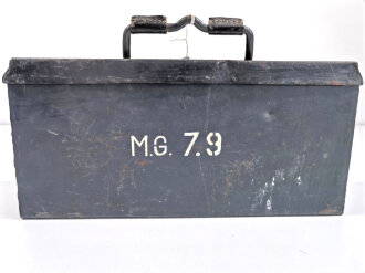 Patronenkasten für MG Wehrmacht, Hersteller ada 1942, überlackiertes Stück