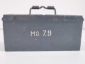 Patronenkasten für MG Wehrmacht, Hersteller ada 1942, überlackiertes Stück