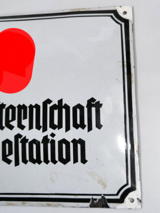 NS Volkswohlfahrt, Emailleschild "NS Schwesternschaft Gemeindestation" Maße 35,5 x 37,5cm. An den Ecken leicht nachlackiert, sonst guter Zustand