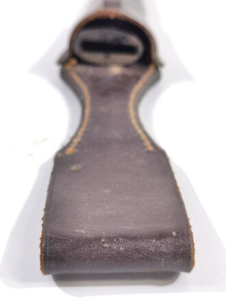 Extraseitengewehr KS98 mit Hirschhorngriffschalen und  Koppelschuh für Gebirgstruppe oder Jäger,  Herstellermarke von Anton Wingen Junior ,  Solingen, Gefäß und Klinge vernickelt, grüner Filzschutz für Bajonetthalterung,.Scheide verdellt, Originallack