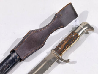 Extraseitengewehr KS98 mit Hirschhorngriffschalen und  Koppelschuh für Gebirgstruppe oder Jäger,  Herstellermarke von Anton Wingen Junior ,  Solingen, Gefäß und Klinge vernickelt, grüner Filzschutz für Bajonetthalterung,.Scheide verdellt, Originallack