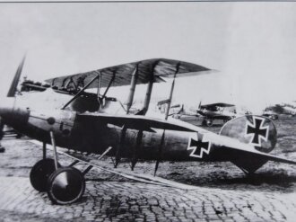 "Jäger", Eine Illustrierte Geschichte der Jagdflugzeuge von 1914 bis Heute, Robert Jackson, DIN A4, 176 Seiten, aus Raucherhaushalt