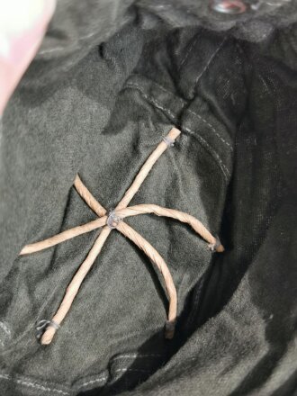 Transporthülle für den Filter zur Pferdegasmaske 41 der Wehrmacht.