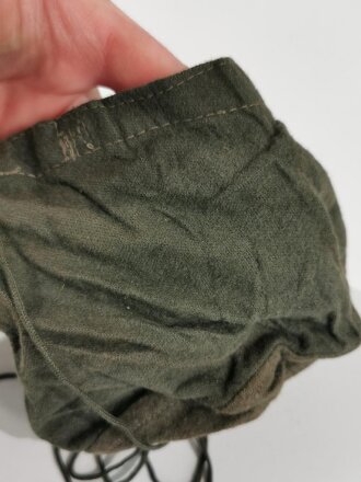 Transporthülle für den Filter zur Pferdegasmaske 41 der Wehrmacht.