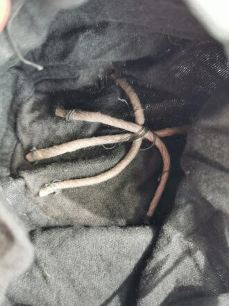 Transporthülle für den Filter zur Pferdegasmaske 41 der Wehrmacht.
