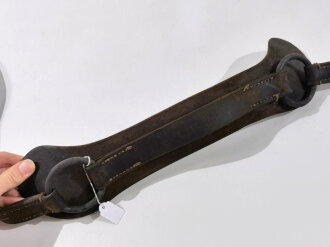 Hinterzeug zum Sielengeschirr 25 der Wehrmacht , datiert 1943, die Metallbeschläge neuzeitlich lackiert