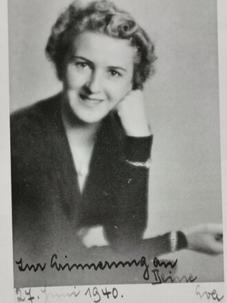 "Eva Braun", Ein ungewöhnliches Frauenschicksal in geschichtlich bewegter Zeit,  DIN A5, 324 Seiten