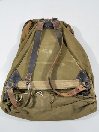 Rucksack für Gebirgstruppen der Wehrmacht. Variante mit inliegendem Gestell , datiert 1942