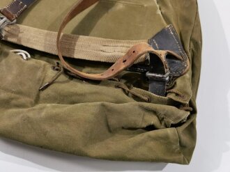 Rucksack für Gebirgstruppen der Wehrmacht. Variante mit inliegendem Gestell , datiert 1942