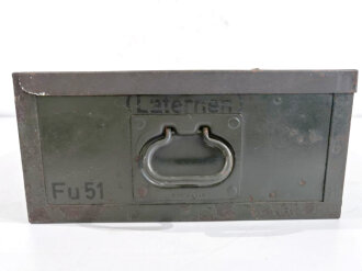 Fu51 ( Laternen ) Metallkasten mit Einsätzen. Originallack. Datiert 1941, ungereinigtes Stück, für die Einheitslaterne Preßstoff