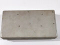 Kleinteilekasten, gehört vorne in  den Fu51 ( Laternen ) Metallkasten. ungereinigtes Stück, für die Einheitslaterne Preßstoff