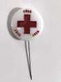 Anstecknadel aus Glas, Rot Kreuz 1914 / 1915 / 1916. Durchmesser 20mm