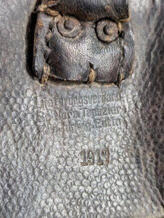 1.Weltkrieg Patronentasche datiert 1917. Leder trocken