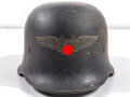 Stahlhelm Luftschutz, Originallack und Abzeichen, ungereinigtes Stück