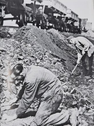 "Der Krieg ist Aus", Erinnern in München nach 1945, Franz Kotteder & Eberhard Wolf, DIN A4, 127 Seiten, aus Raucherhaushalt