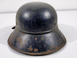 Stahlhelm Luftschutz, Ungereinigtes Stück, entnazifiziert