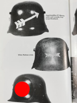 The History of the German Steel Helmet 1916 - 1945, by Ludwig Baer, DIN A5, 448 Seiten, gebraucht