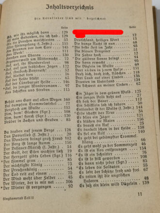 "Singkamerad - Schulliederbuch der deutschen Jugend" 2 Teil: Oberstufe, herausgegeben von der Reichsamtsleitung des Nationalsozialitischen Lehrerbundes, datiert 1940, 163 Seiten, DIN A5, stark gebraucht