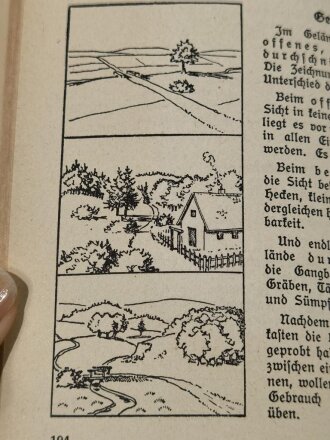 "Pimpf im Dienst - Ein Handbuch für das Deutsche Jungvolk in der HJ", datiert 1938, 313 Seiten, DIN A5, gebraucht