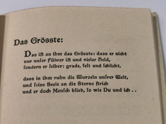 "Baldur von Schirach - Die Fahne der Verfolgten", datiert 1943, 58 Seiten, DIN A5, stark gebraucht, mit Widmung