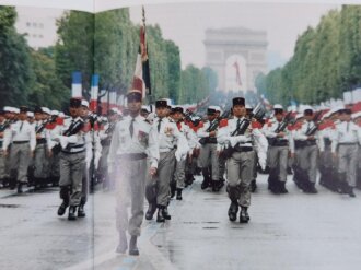 "Monsieur Legionnaire", General (c.r ) Jean Hallo, DIN A4, 348 Seiten, aus Raucherhaushalt