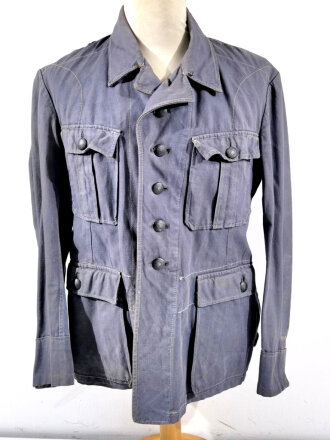 Luftwaffe Tropenfeldbluse 1.Modell in blau. Getragenes...