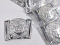 Kriegsmarine Schloß für die Paradefeldbinde der Beamten. Aluminium 60 mm. Hersteller FLL . Sie erhalten ein ( 1 )  ungetragenes Stück in sehr gutem Zustand aus altem Herstellerbestand