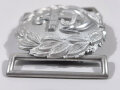 Kriegsmarine Schloß für die Paradefeldbinde der Beamten. Aluminium 60 mm. Hersteller FLL . Sie erhalten ein ( 1 )  ungetragenes Stück in sehr gutem Zustand aus altem Herstellerbestand