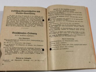 "Selbstschutz der Zivilbevölkerung bei Luftangriffen", 32 Seiten, gebraucht, DIN A6, gelocht