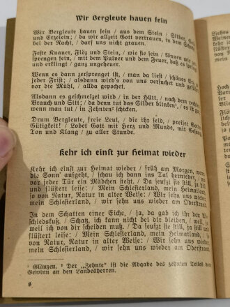 "Liederbuch - zusammengestellt von der Gaupropagandaleitung der NSDAP Gau Essen", 64 Seiten, DIN A6