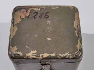 Transportkasten für Richtaufsatz 35 zum 80mm Granatwerfer 34 der Wehrmacht. Norwegisch überlackiertes Stück