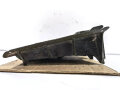 Bodenplatte für 8cm Granatwerfer 34 der Wehrmacht. Leicht narbig, überlackiert, Griff beweglich, datiert 1943