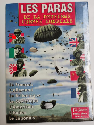 "Gazette des Uniformers - Les Paras de la Deuxiéme Guerre Mondiale", 75 Seiten, französisch, aus Raucherhaushalt