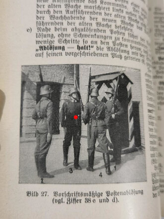 "Der Dienstunterricht in der Luftwaffe", Jahrgang 1939, 290 Seiten, gebraucht,  ca. DIN A5