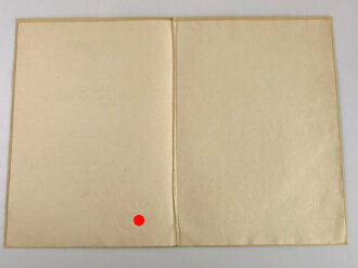 Adolf Hitler, eigenhändige Unterschrift auf großformatiger Ernennungsurkunde zum Oberstintendant, datiert 1943. Guter Zustand, in der eierschalfarbenen Mappe