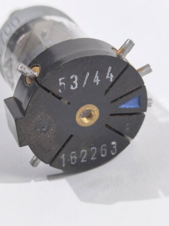 Röhre RV2,4 P700 Wehrmacht, Funktion nicht geprüft