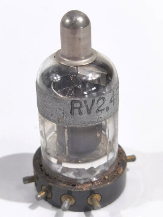Röhre RV2,4 P700 Wehrmacht, Funktion nicht geprüft