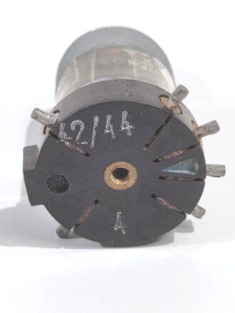 Röhre RV2,4 P700 Wehrmacht, Funktion nicht geprüft