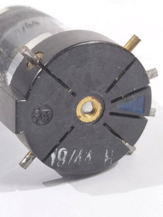 Röhre RV2,4 P700 Wehrmacht, Funktion nicht geprüft