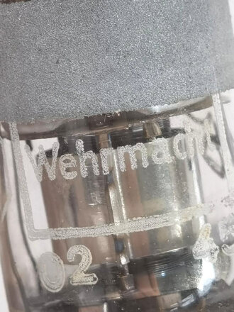 Röhre RV2,4 P700 Wehrmacht, Funktion nicht geprüft