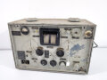 Kriegsmarine 5 Watt Sender / Empfänger Typ ha 5 K 39b, datiert 1941. Originallack, ungereinigtes Stück, Funktion nicht geprüft