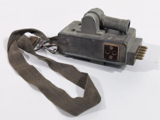 Brustmikrofon 33 der Wehrmacht datiert 1942