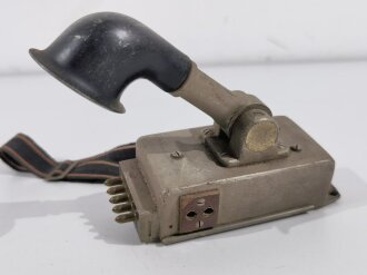 Brustmikrofon 33 der Wehrmacht datiert 1940, Funktion...
